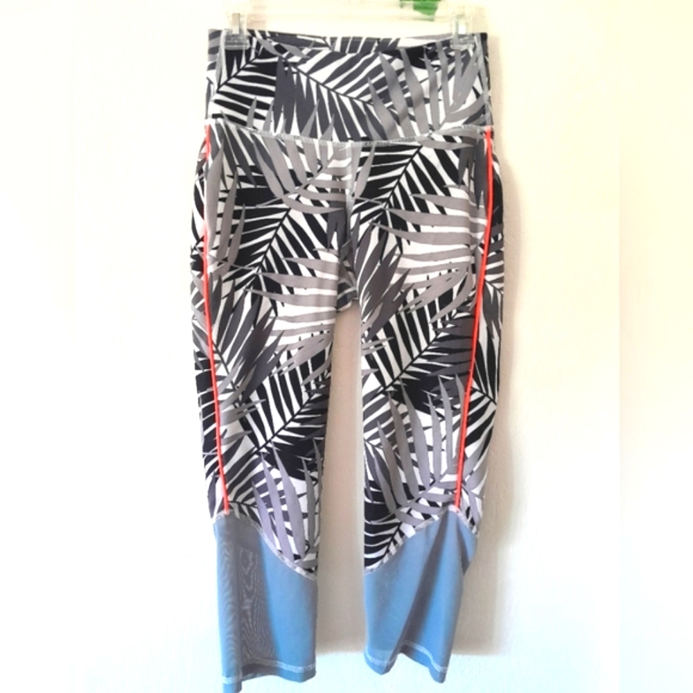 Old Navy Stylish Women's Black and Gray Patterned Leggings Medium